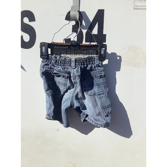 Old Navy Kids Shorts - Picture 2 of 2